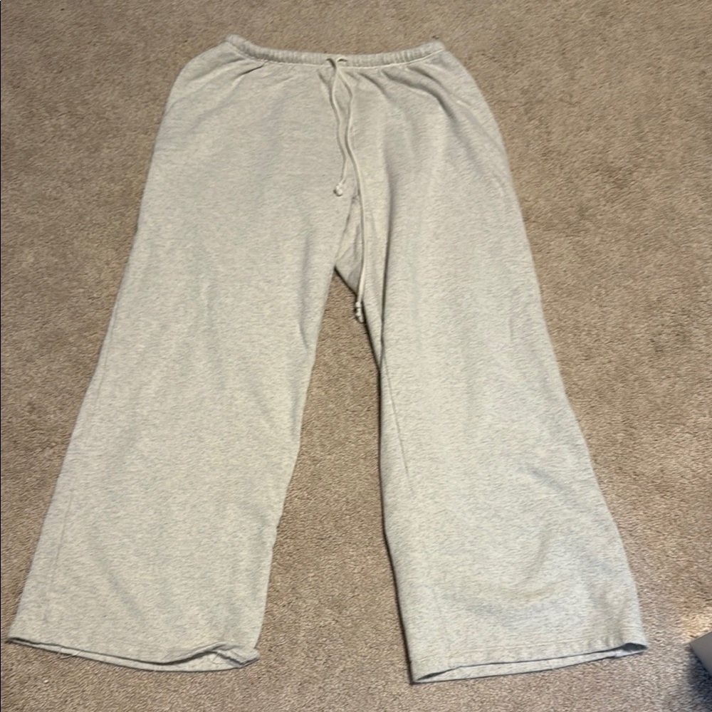 Brandy Melville wide leg sweat pants